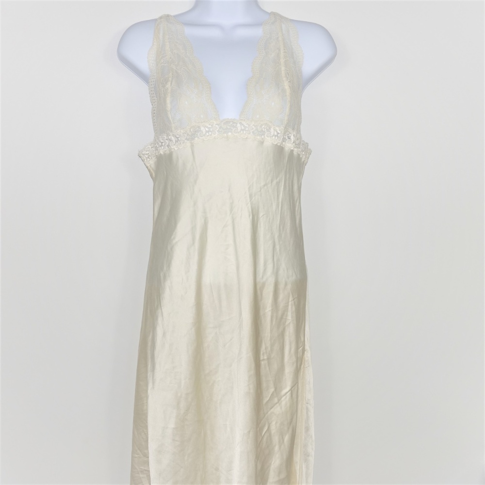 Vintage Victoria's Secret Bridal Robe & Nightgown - Picture 3 of 8